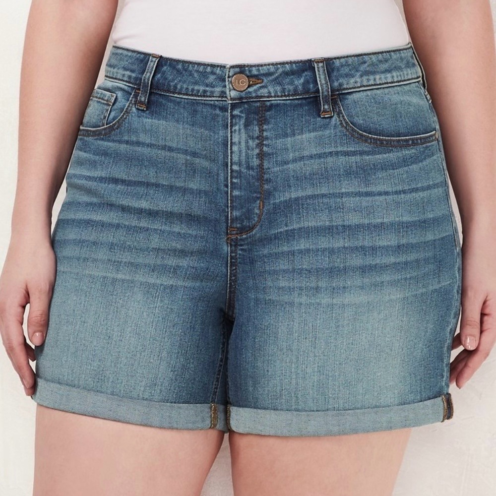 LC Lauren Conrad Women's Medium Blue Washed Rolled Denim Shorts Size 8